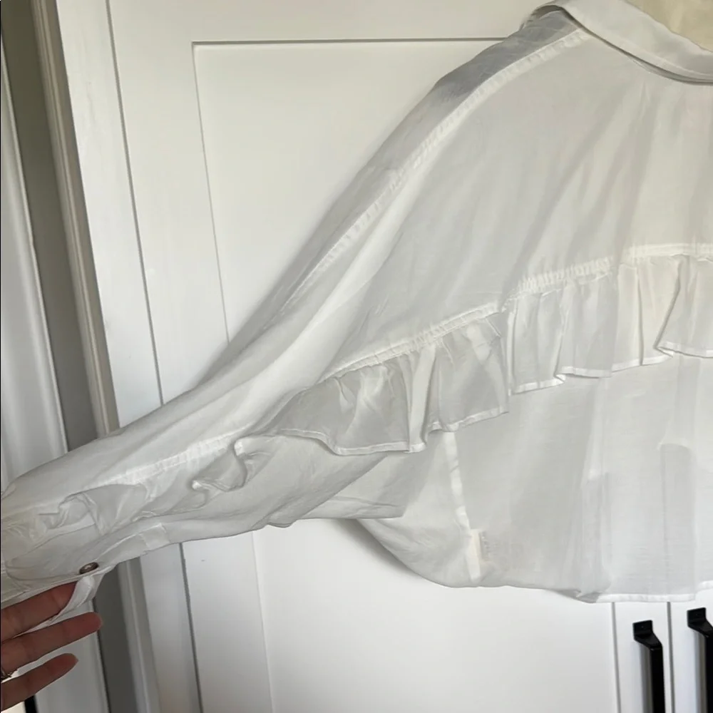 Pilcro Anthropologie White Flutter Sleeve batwing Crop Top - Picture 6 of 9
